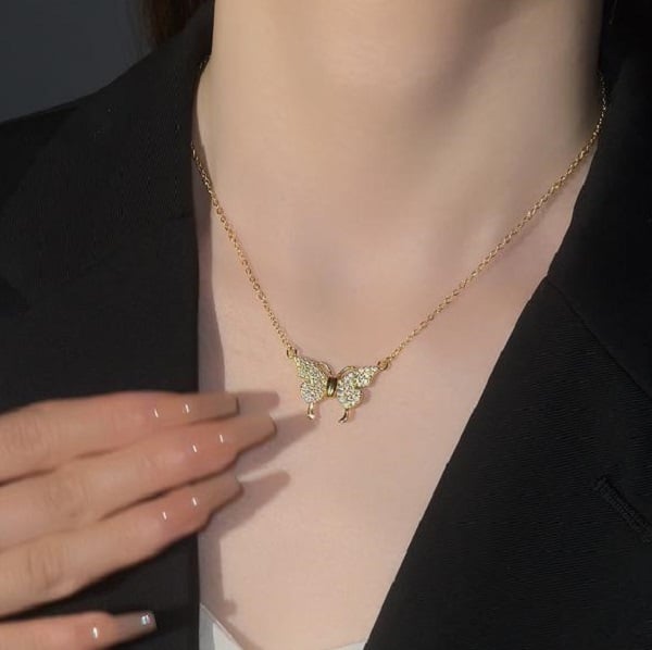 đ„Magnetic Butterfly Patchwork Necklace
