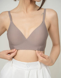 š„Large size deep V invisible push-up bra