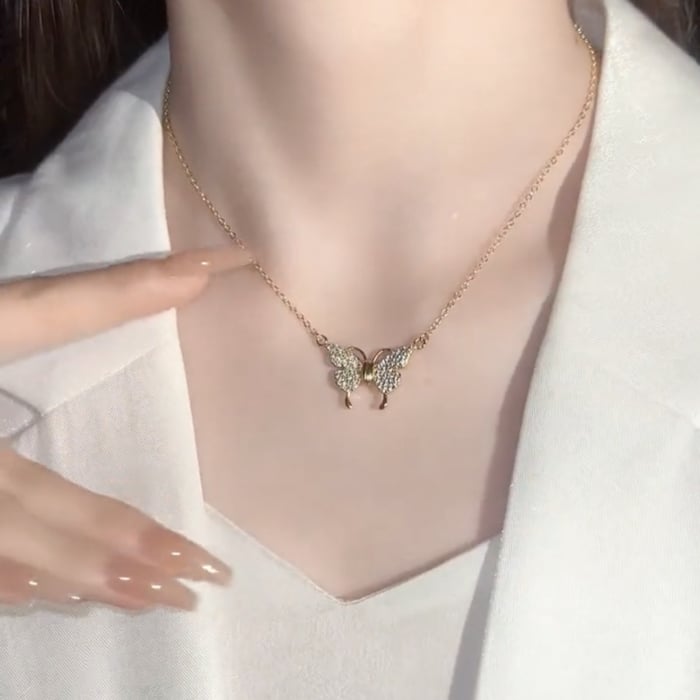 đ„Magnetic Butterfly Patchwork Necklace