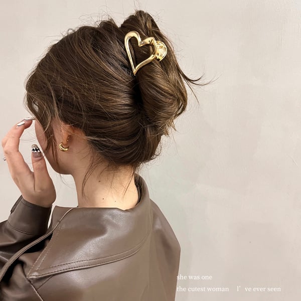 🔥Buy 1 Get 1 Free🔥Minimalist Heart Hair Claw Clips