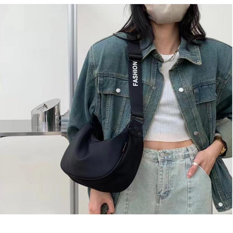 Crossbody Waterproof Crescent Bag(50% OFF)