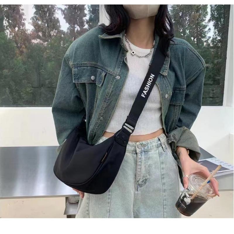 Crossbody Waterproof Crescent Bag(50% OFF)