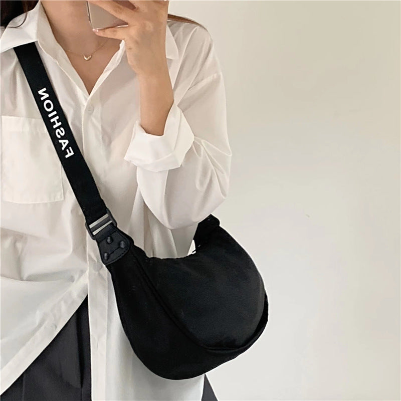 Crossbody Waterproof Crescent Bag(50% OFF)