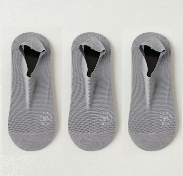 🔥 3-Pair Invisible Grip Socks Pack 🧦 – Breathable Low-Cut Anti-Slip Sweat-Absorbing Design